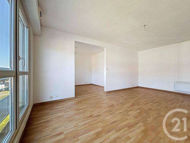 Appartement F5 à vendre - 5 pièces - 100.03 m2 - LUXEUIL LES BAINS - 70 - FRANCHE-COMTE - Century 21 Gsm Immo